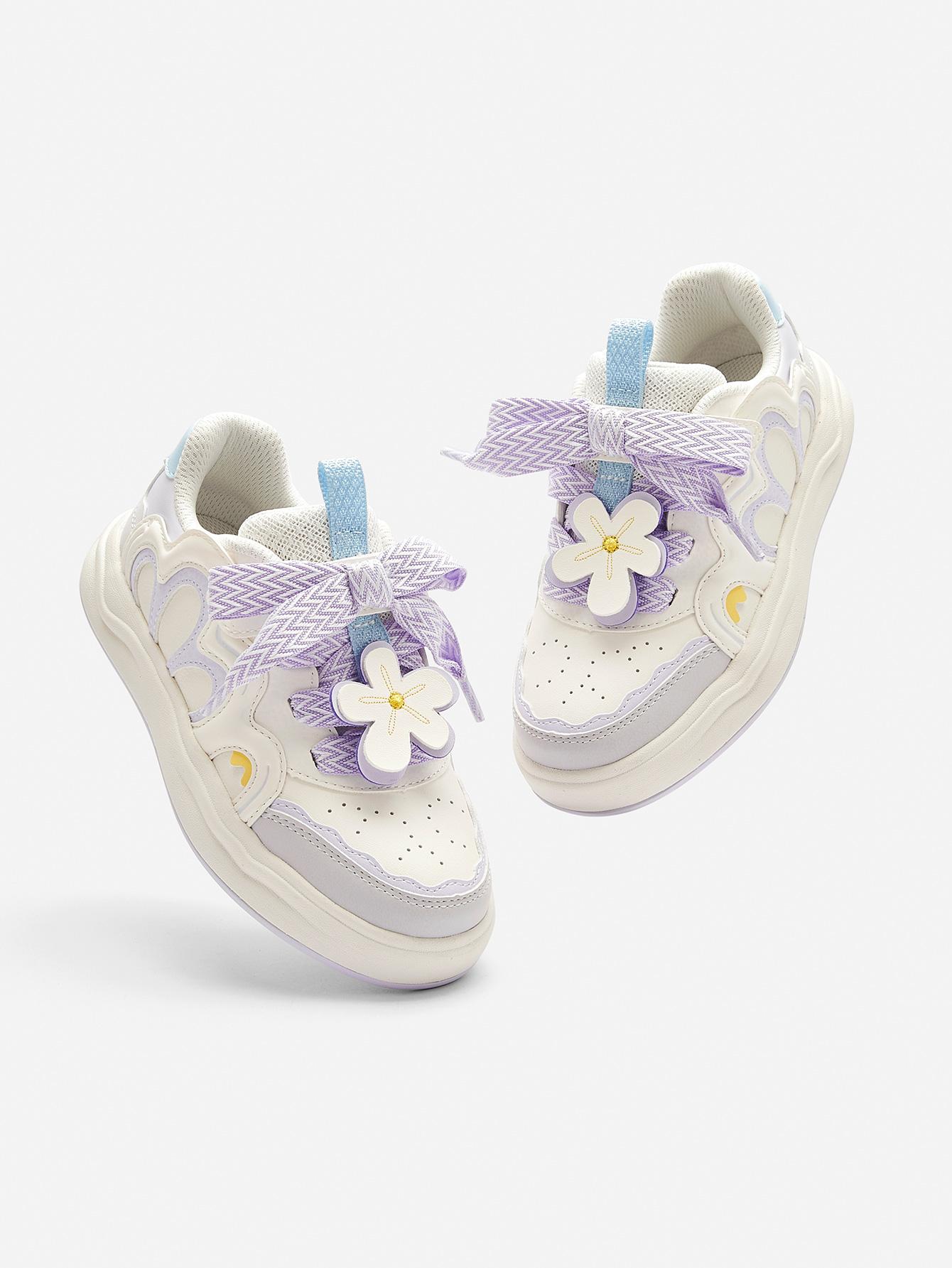 Balabala Girls' Sweet White Sneakers 2026 Low-Top Spring Trend Shoes with Cute 3D Floral Design & EVA Soft-Bounce Midsole