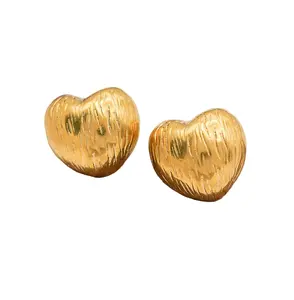 HEART PUFFY STUDS 💧