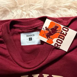 Rodeo Brand Camisetas Rodeo Maroon T-Shirt with Bull Graphic and XS S M L Sizes