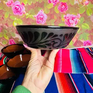 Plato Posolero Relief Color Negro 7 in - Black Bowl with Intricate Design for Authentic Mexican Cuisine