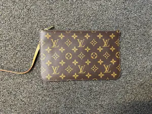 Pre-owned Louis Vuitton leather Clutches & Wristlets Neverfull Pochette