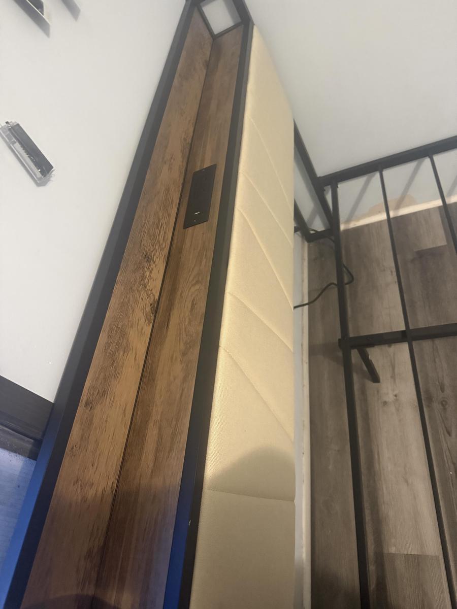 Item: Walnut and Beige, Full