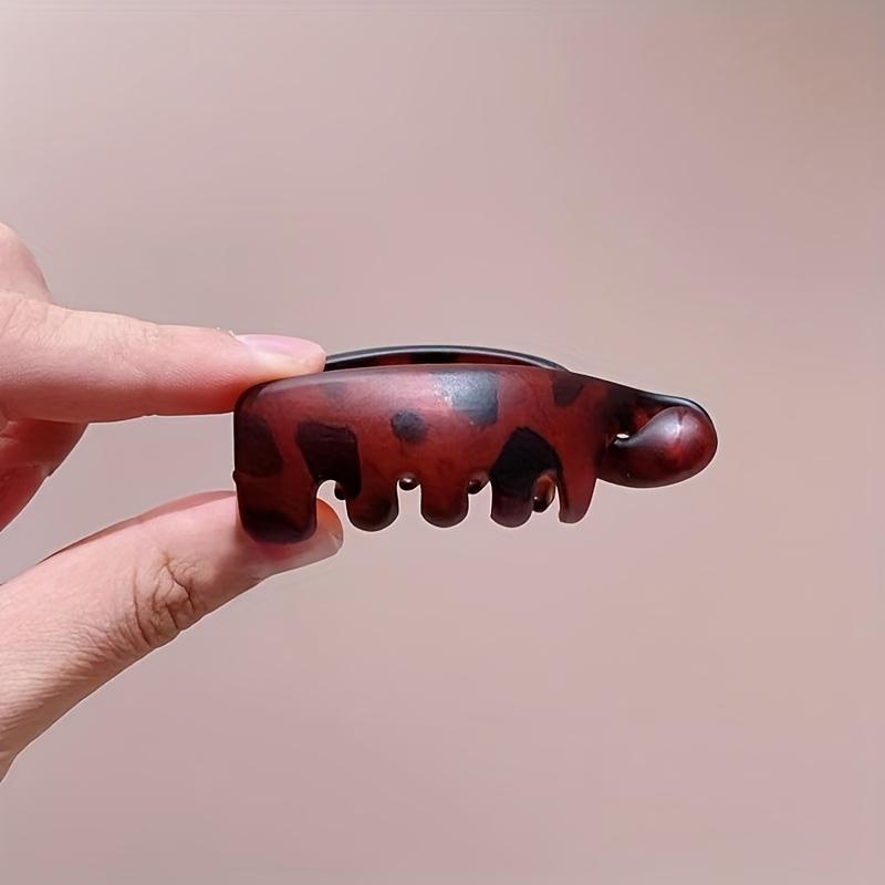 Amber and Black Leopard Print Vintage Oval Non-Slip Banana Hair Clips for Women 4 Single Suitable for Secure Ponytails, Bun Hairstyles, and Curly Hair Styles