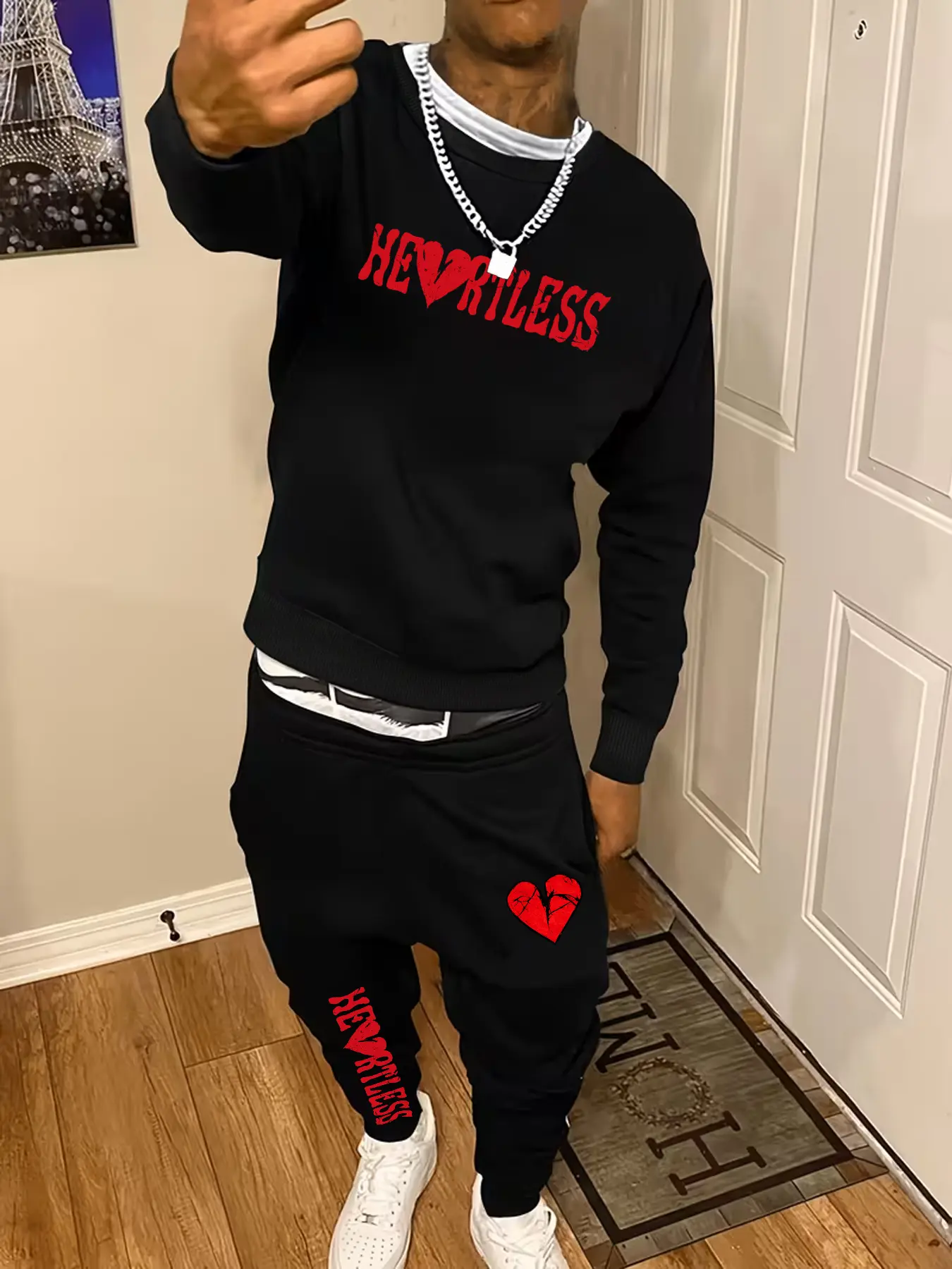 Men's "Heartless" Broken Heart Graphic Tracksuit, Athleisure Sweatsuit, Tracksuit Sweat Suits, Streetwear Urban 2-Piece Outfit, Comfortable Fleece Sweater & Joggers Set for Daily Wear, Casual Tracksuit Set, Athleisure Tracksuit Sets
