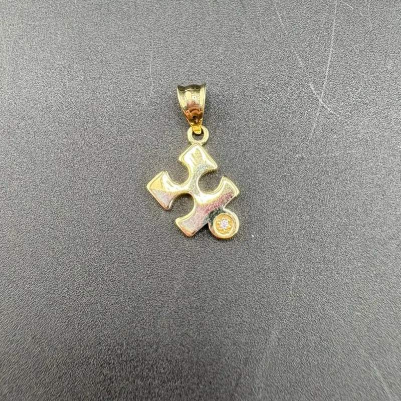 Gold 14k pendant for everyday wear Gold 14k pendant for everyday wear