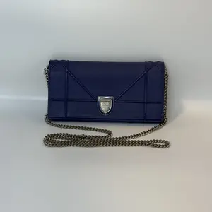 Pre-owned Dior calfskin Clutches & Wristlets Diorama Wallet On Chain