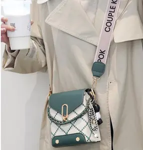 Small Shoulder Phone Bag Small CrossBody Purse With Adjustable Strap, Stylish Lightweight Handbag  For Women, Bring Cute Pendant