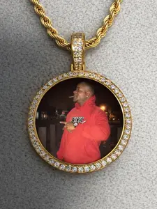 45mm Round Gold Memory Men,Women, and Kids Jewelry Picture Pendant Necklace Blanks Custom Photo Pendant Jewelry with Gold Plated and Cubic Zirconia