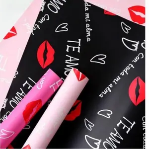 “Te Amo” floral wrapping paper