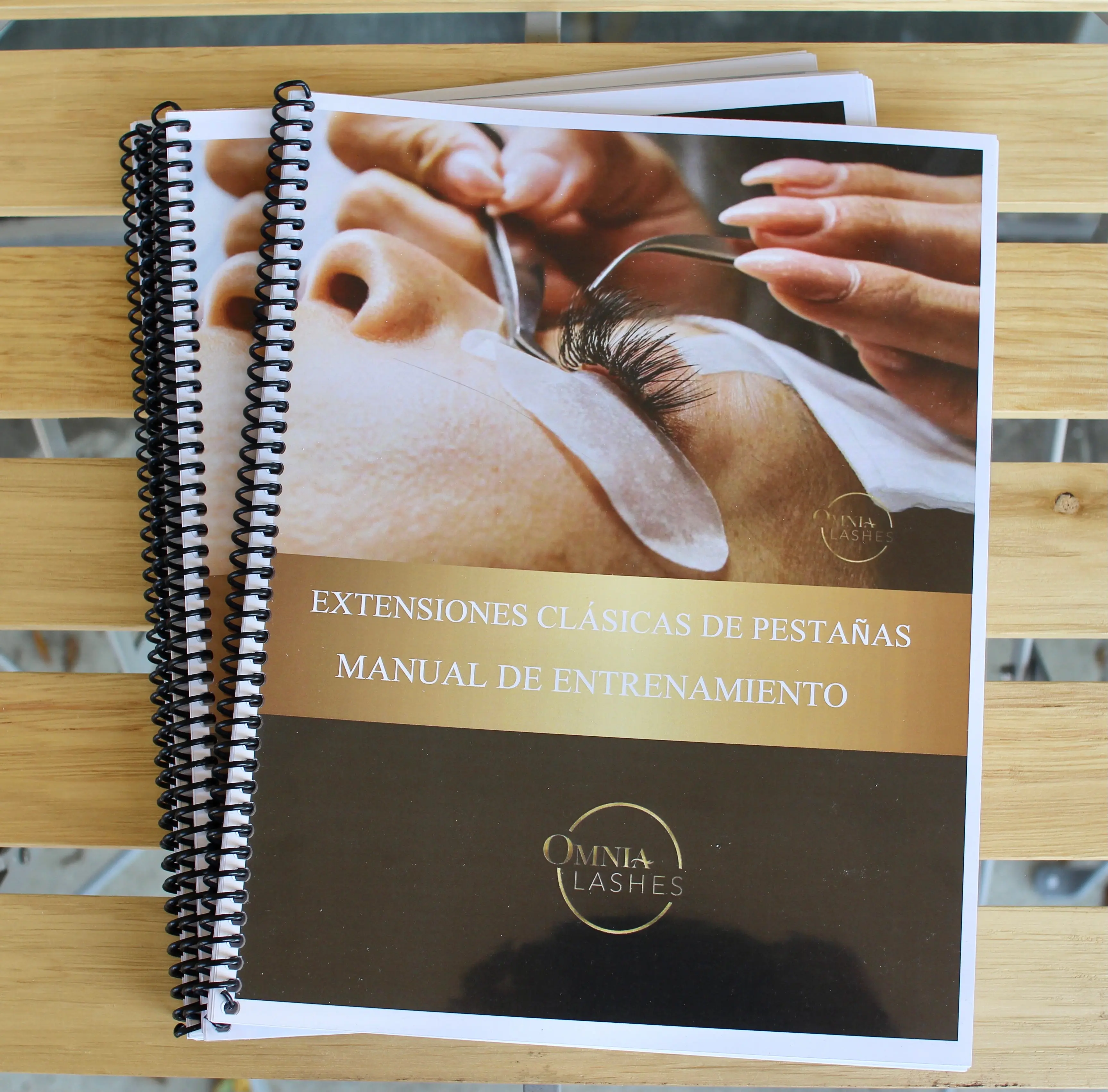Classic Lash Extensions Training Manual (Español)