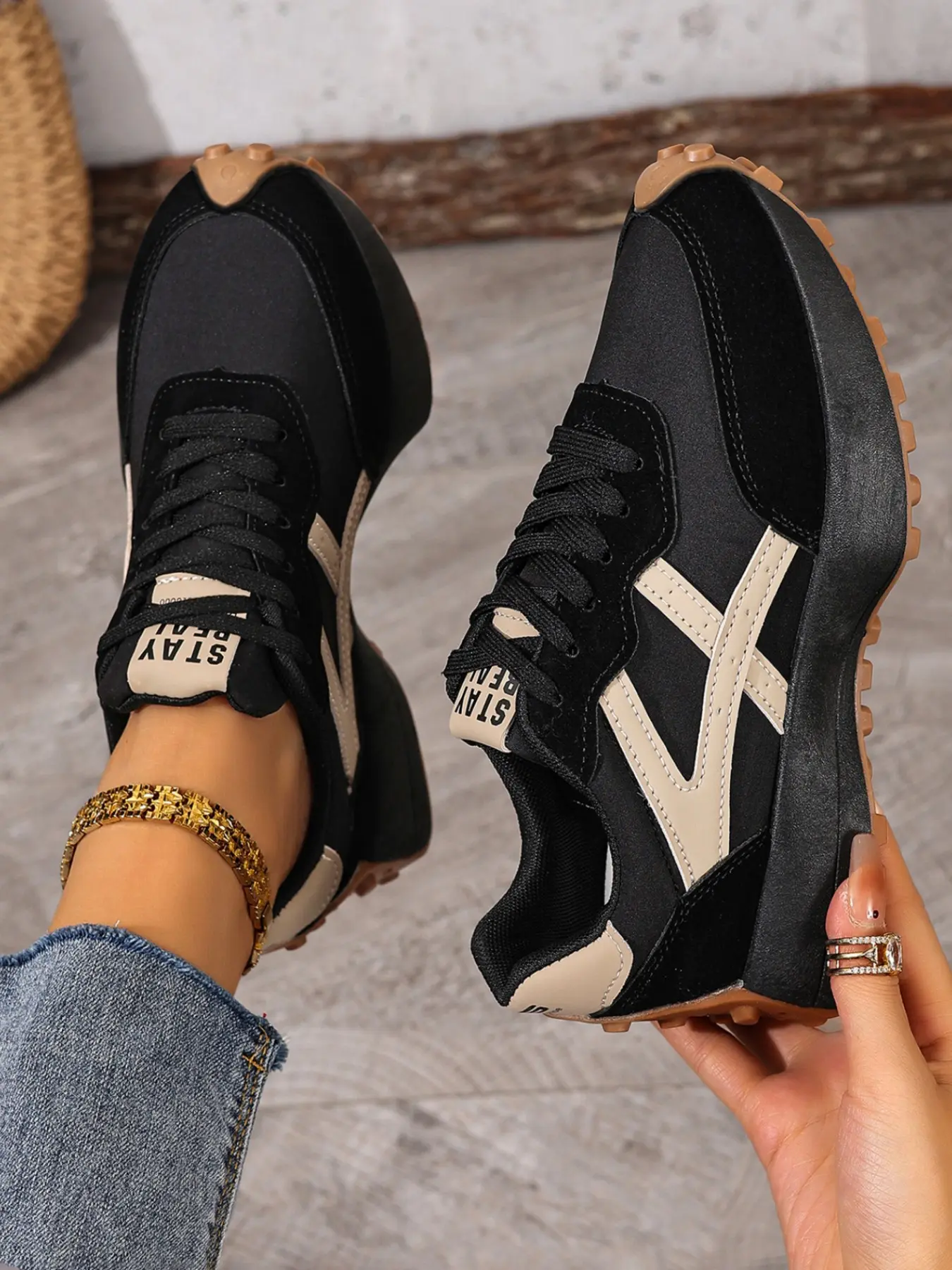 New Women's Casual Sneakers, Thick Sole Anti-Slip Running Shoes, Casual Jogging Shoes, College Style Suitable for Students, Office Work, Fitness