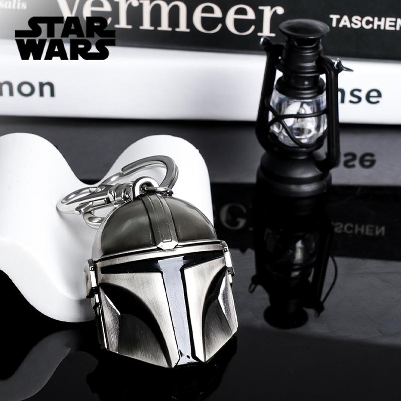 Star Wars Keychain Silver Metal Alloy Bag Clip Official License 1pc Boba Fett The Mandalorian Din Djarin Helmet Grogu Yoda 3D Carving Keyring Movie Collection Explore Space Gifts Drop-proof Key Chain