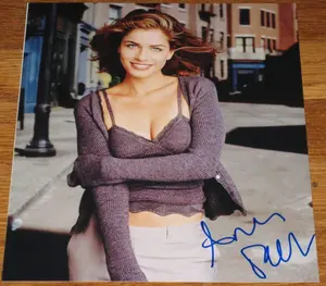 Amanda Peet Authentic Autographed 8x10 Photo #2