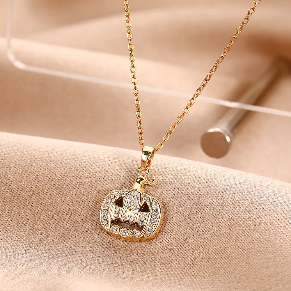 Cartoon pumpkin necklace female high sense Halloween necklace collarbone chain niche design sense necklace wholesale