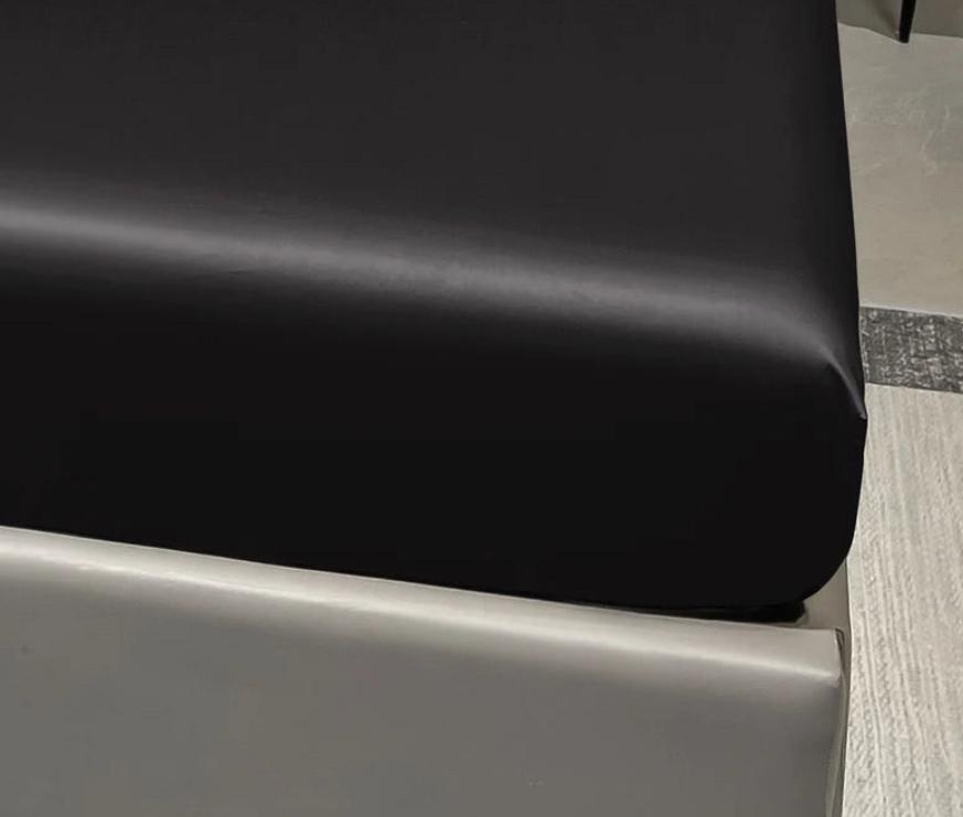 Soft silk bedding reduces skin acne Bedroom Black Cotton Waterproof Washable