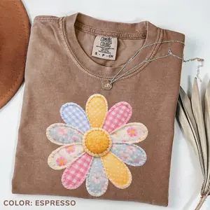 Comfort Colors Faux Quilted Patchwork Daisy Shirt Floral Graphic Tee Vintage Aesthetic Flower Top Cottagecore Patchwork Shirt Spring Shirt, PRINTED shirt