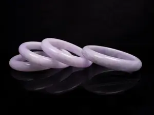 Auspicious Koi · Natural Burmese Jadeite Bangle