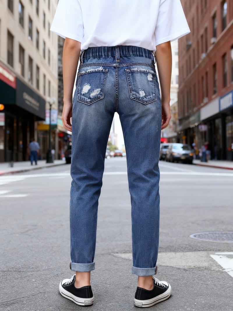 Women's Distressed Skinny Jeans with Red Santa & Reindeer Print Vintage Ripped Design Stretch Waistband for Comfort Holiday Casual Street Style Fit All Seasons Straight Cut Denim Leg Trouser Fabric Womenswear Elastic Stretchable Fitted