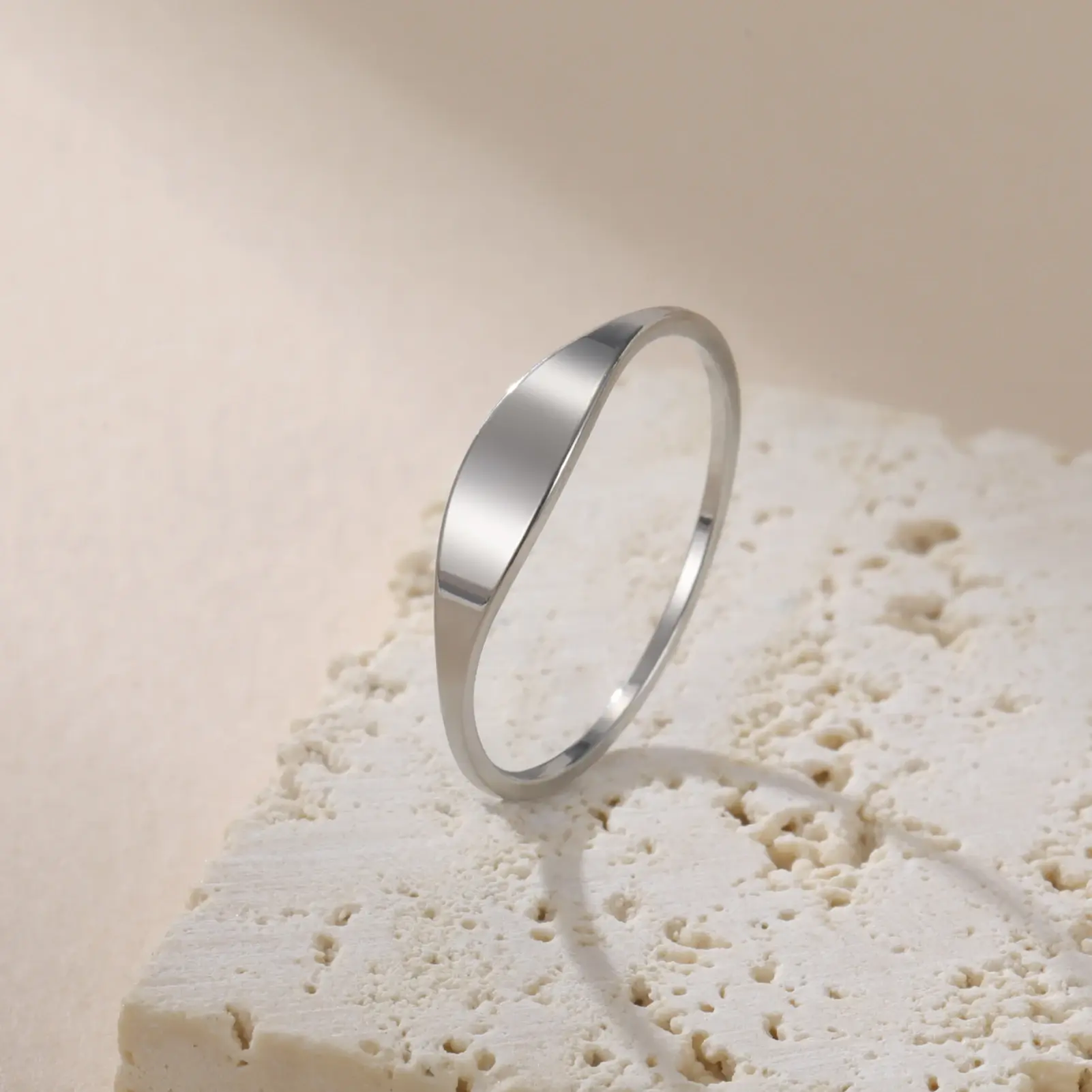 Skyrim Minimalist Rings for Women Fashion Simple Stainless Steel Waterproof Finger Ring Jewelry Gift Wholesale