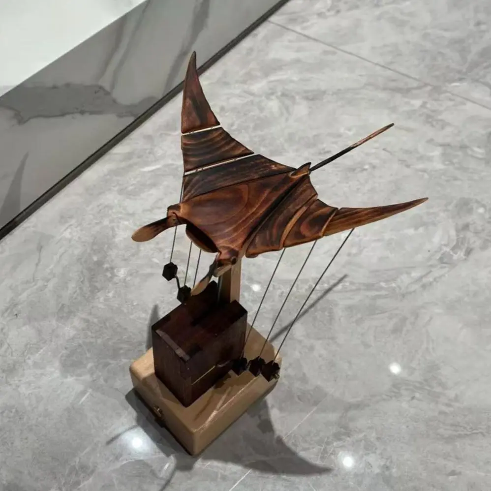 Handmade Solid Wood Flying Manta Ray Desktop Ornament, Creative Home Decor & Room Decor, Ideal Birthday Gift for Home Supplies