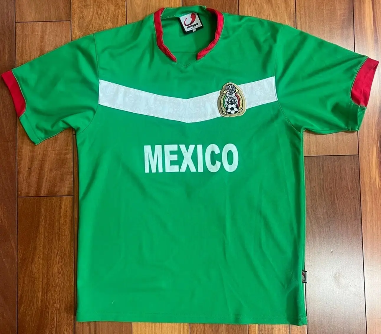[Hot Today] Mexico 2006 Retro Soccer Jersey #9 Borgetti, El Tri National Football Shirt for Men, Vintage Soccer Fan Apparel, Classic Football Jersey