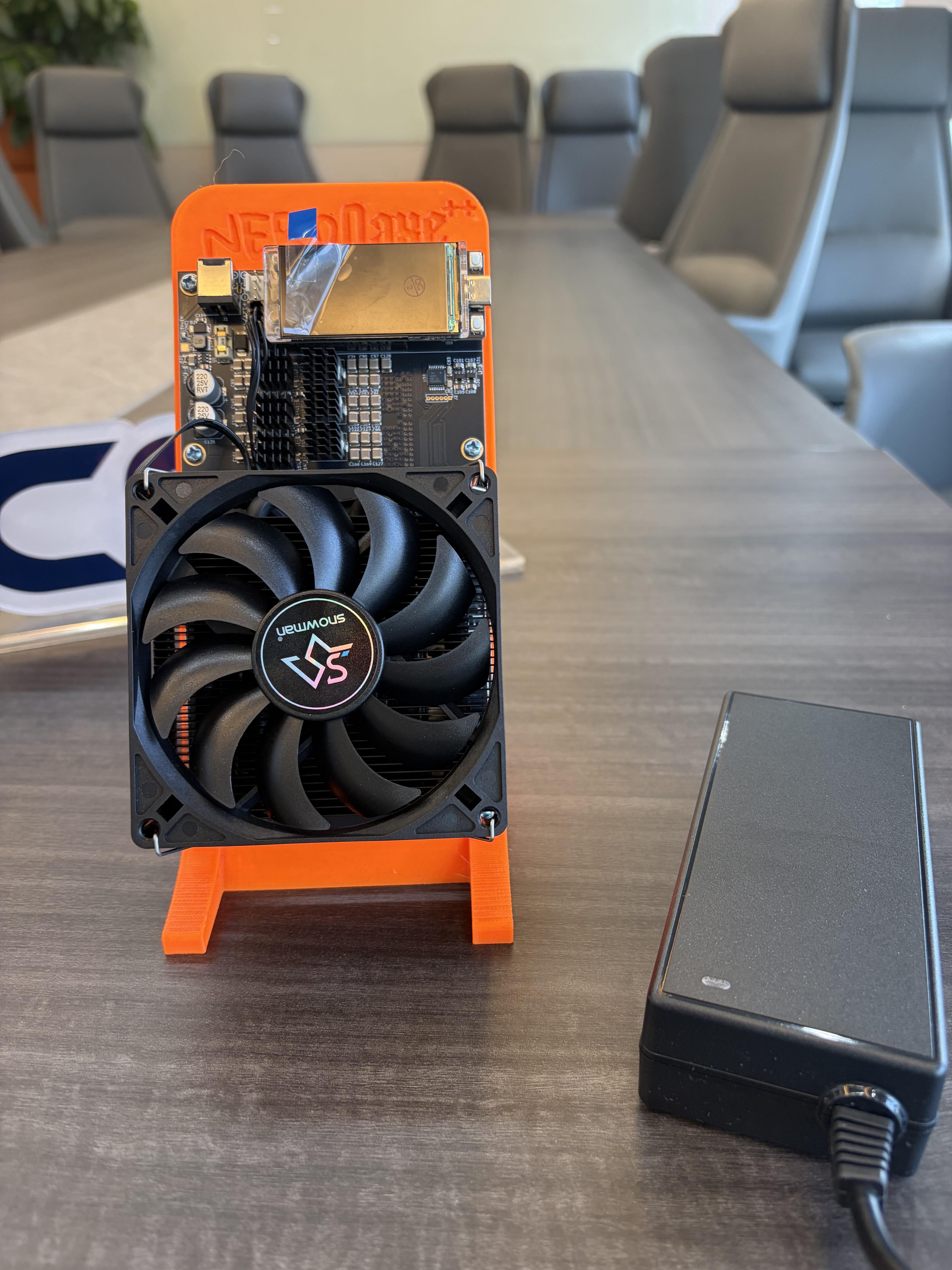 Intelligent Bitaxe NerdQaxe++ 4.8T 76W Mini Server With PSU