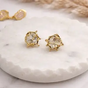 Aretes estilo postes