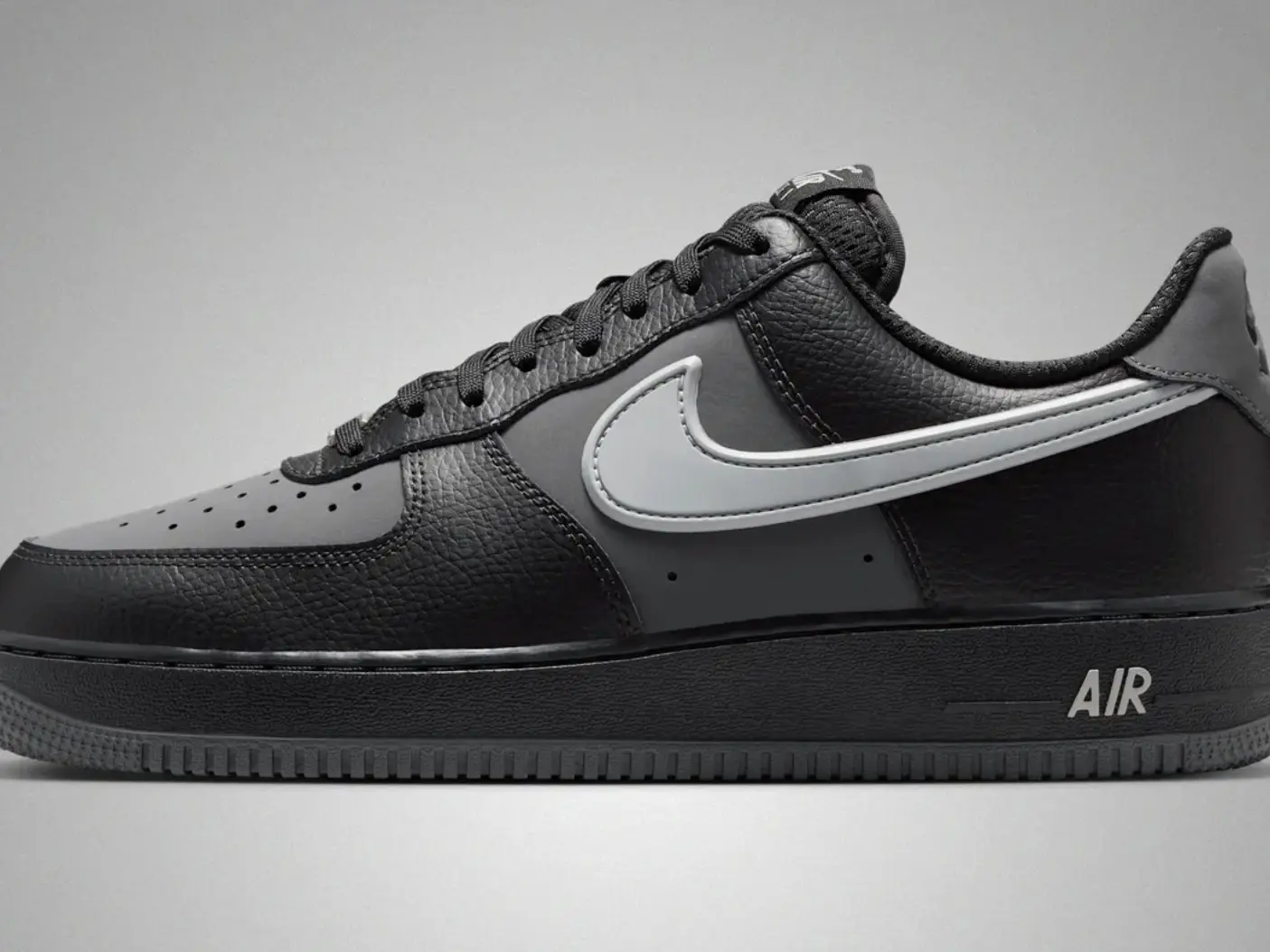 NEW Nike Air Force 1 Low '07 Black Smoke Grey Mens Shoe Authentic