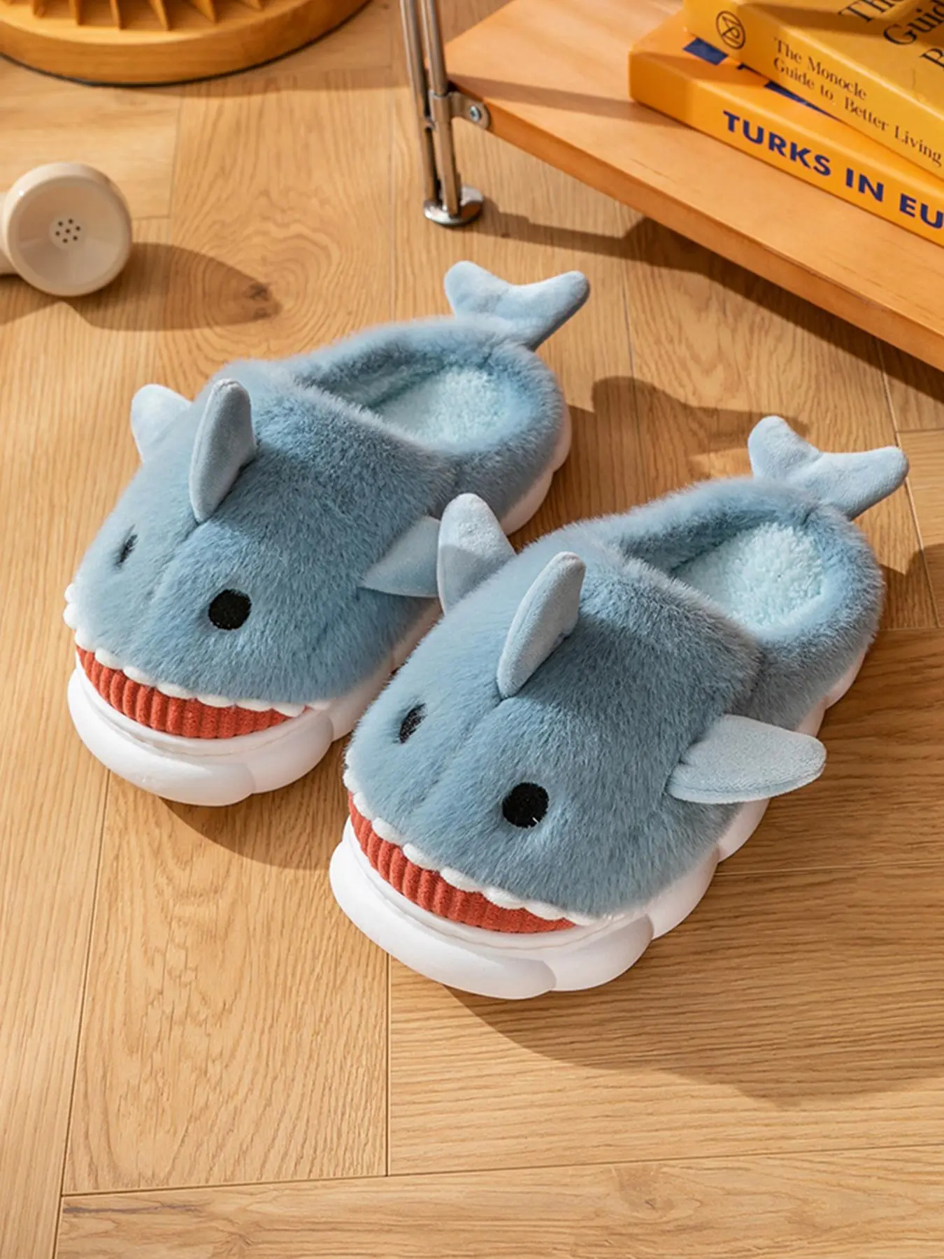 Men's Cute Fluffy Cartoon Shark Design Plush Home Slippers, Casual Soft Fuzzy Plush Pillow-like Comfortable Home Slippers, Warm & Cozy Slippers for Fall & Winter Wear, House Shoes, Footwear, Indoor Slippers