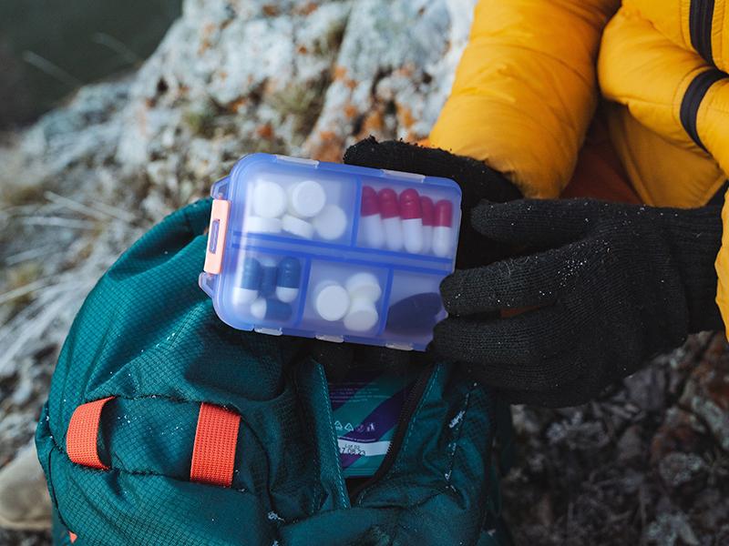 Travel Pill Organizer Box with 146 Labels, 10 Compartment Small Pill Case Medicine Kit, Portable Pocket Purse Pharmacy, Daily Weekly Vitamin Supplement Medication Holder