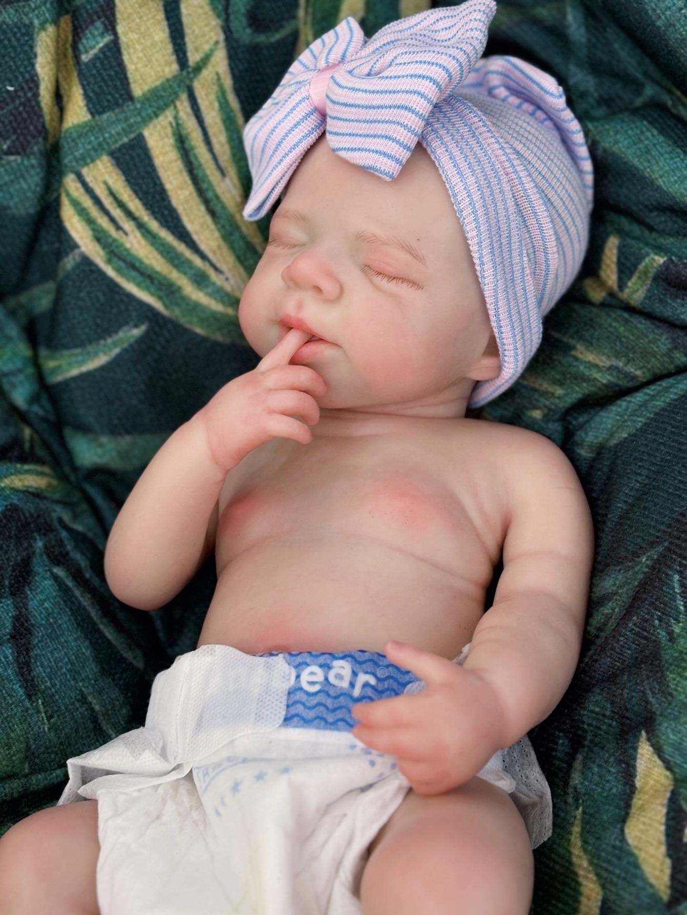 Reborn Doll 18 Inches 45 cm Soft Silicone Lifelike Feel Closed Eye Sleeping Design Newborn Girl Doll with Birth Certificate and Clothing Perfect Gift for Children