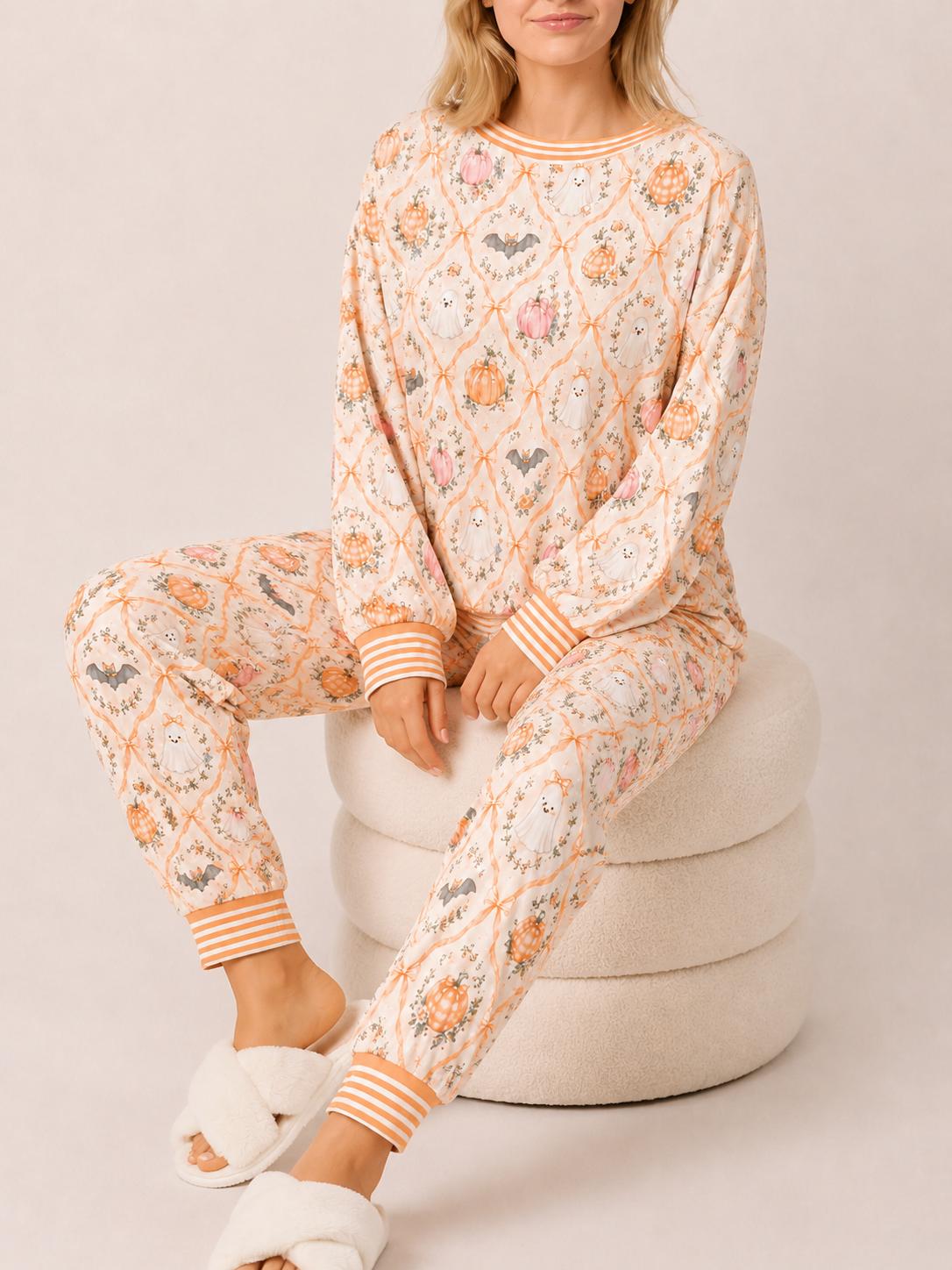 Women's Halloween Pajama Set, Cute Pumpkin Ghost Print Long Sleeve Lounge Set, Cozy Fall Sleepwear 2 Piece Outfit, Comfy Christmas Holiday Homewear Gift for Women