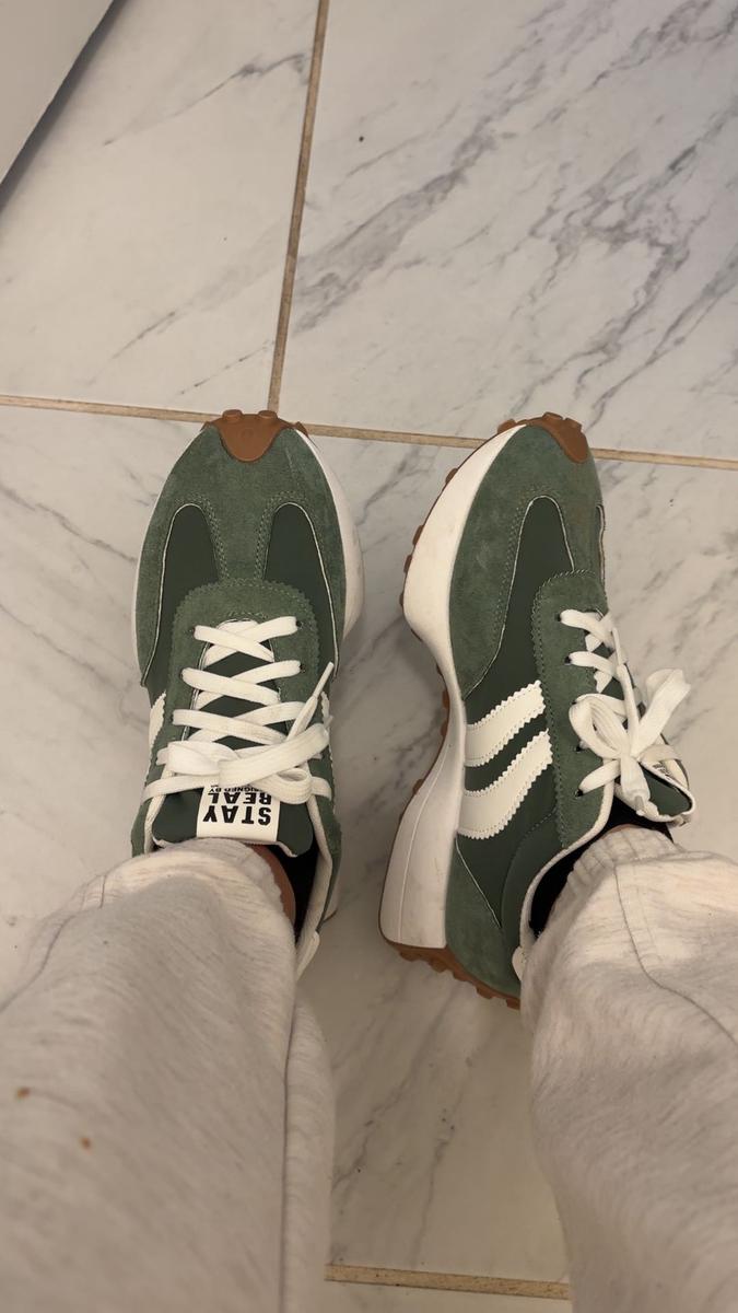 Item: Pale Green, CN42