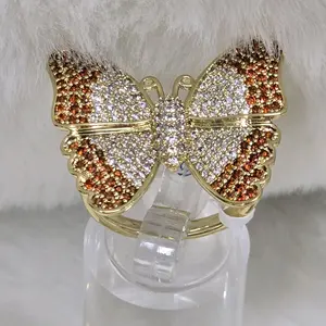 # 0047 Anillos de Mariposa adiamantado rojo