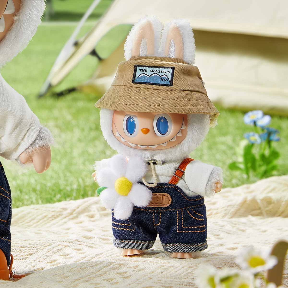 (Jean SG004) CNH Warehouse -Vinyl Plush Doll Pendants of The Monsters(Labubu), Forest Fairy Tale, PRONOUNCE Wings of Fortune,  Good Luck to You,  Sitting Pumpkin,  FALL IN WILD, Hide And Seek, Wacky Mart