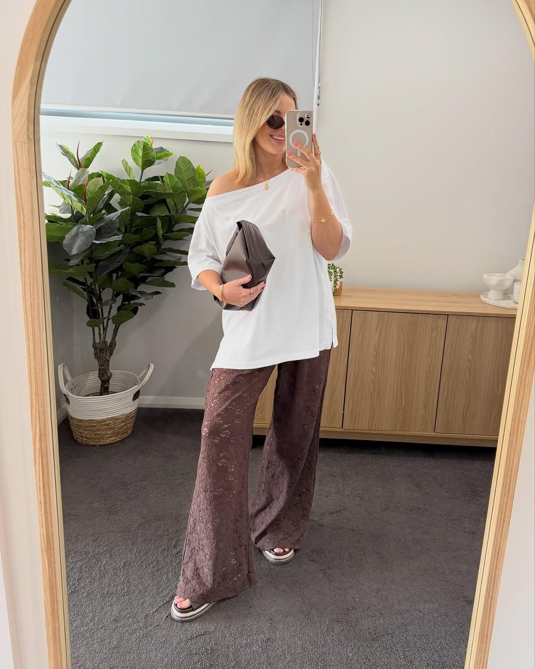 Fisoew Sports  2026 Summer Spring Women's Off-Shoulder Crop Top, Loose Fit, Summer Sports T-shirt, suitable for home wear, travel,