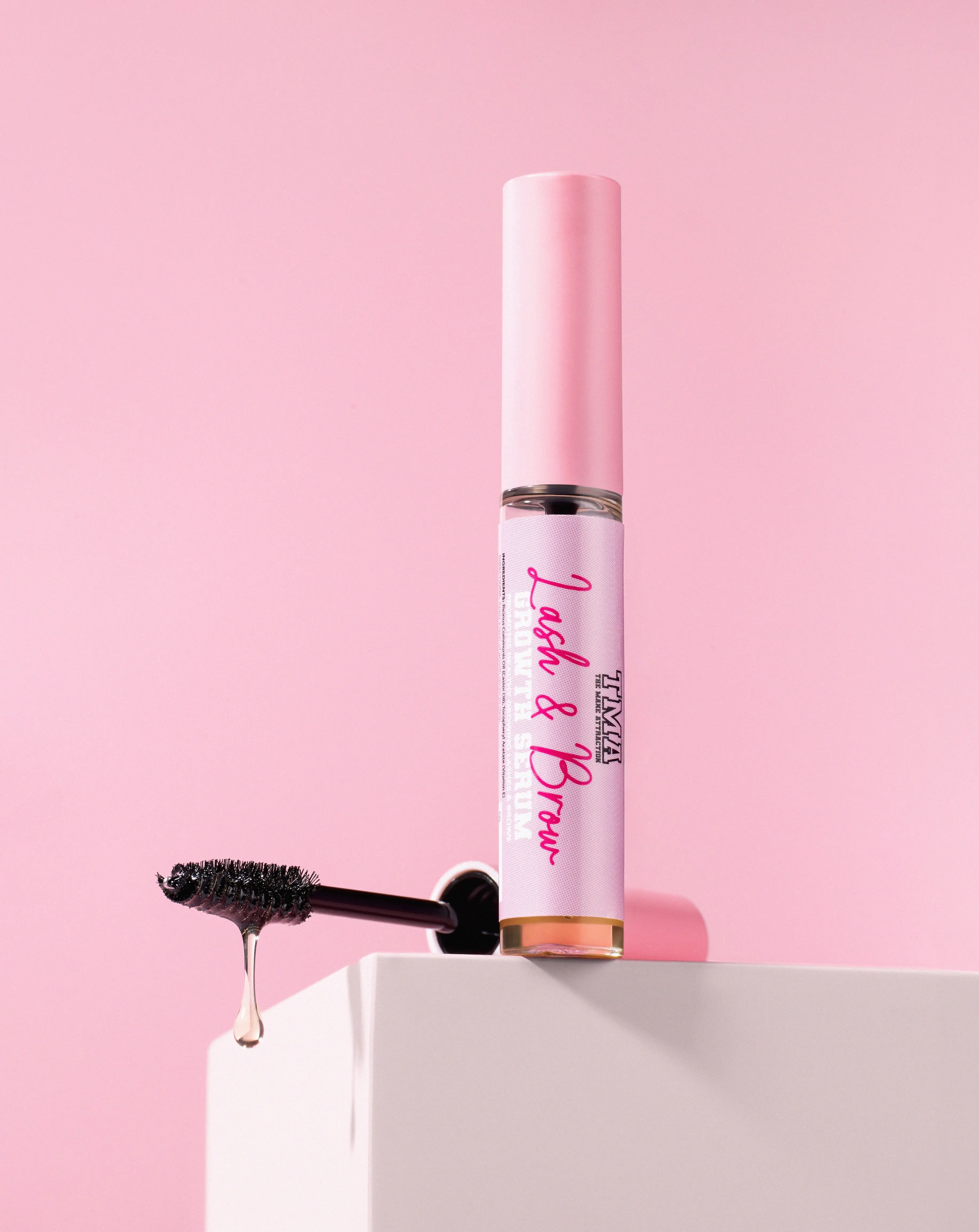 Lash & Brow Growth Serum with Castor Oil & Vitamin E for Daily Use to Nourish and Strengthen Eyelashes and Brows