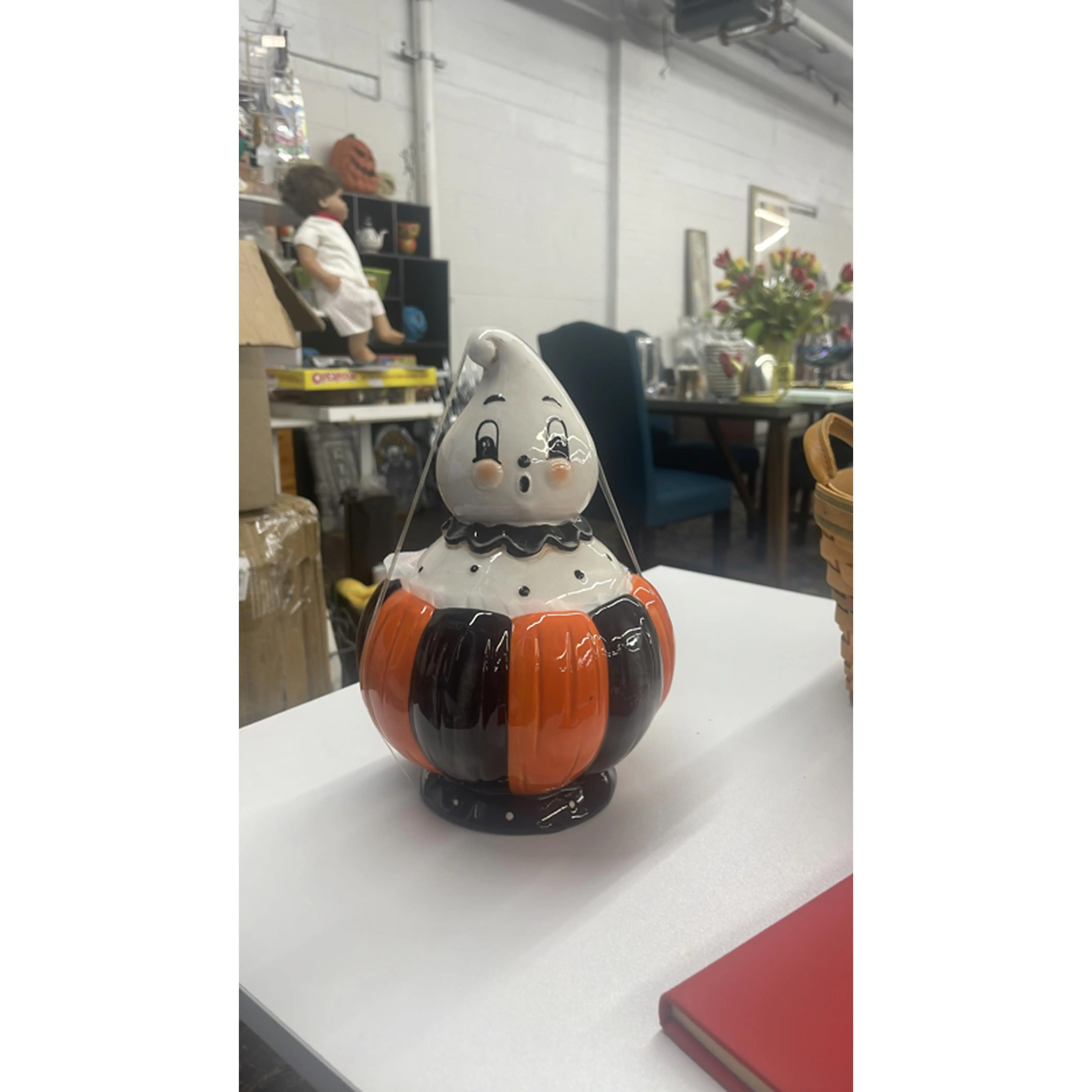 Joanna Parker Gus Canister - Halloween-Themed Ceramic Cookie Jar with Ghost Design and Pumpkin Motif