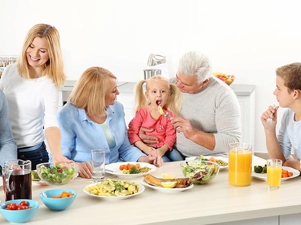 Aeitto Cold Press Juicer, Whole Vertical Juicer, Slow Masticating Juicer Machines, with Big Wide 83mm Chute, Cold Press Juicer for Whole Fruits and Vegetables, Juicer Machine BPA-Free, Ice Fruit, Smart recipes App