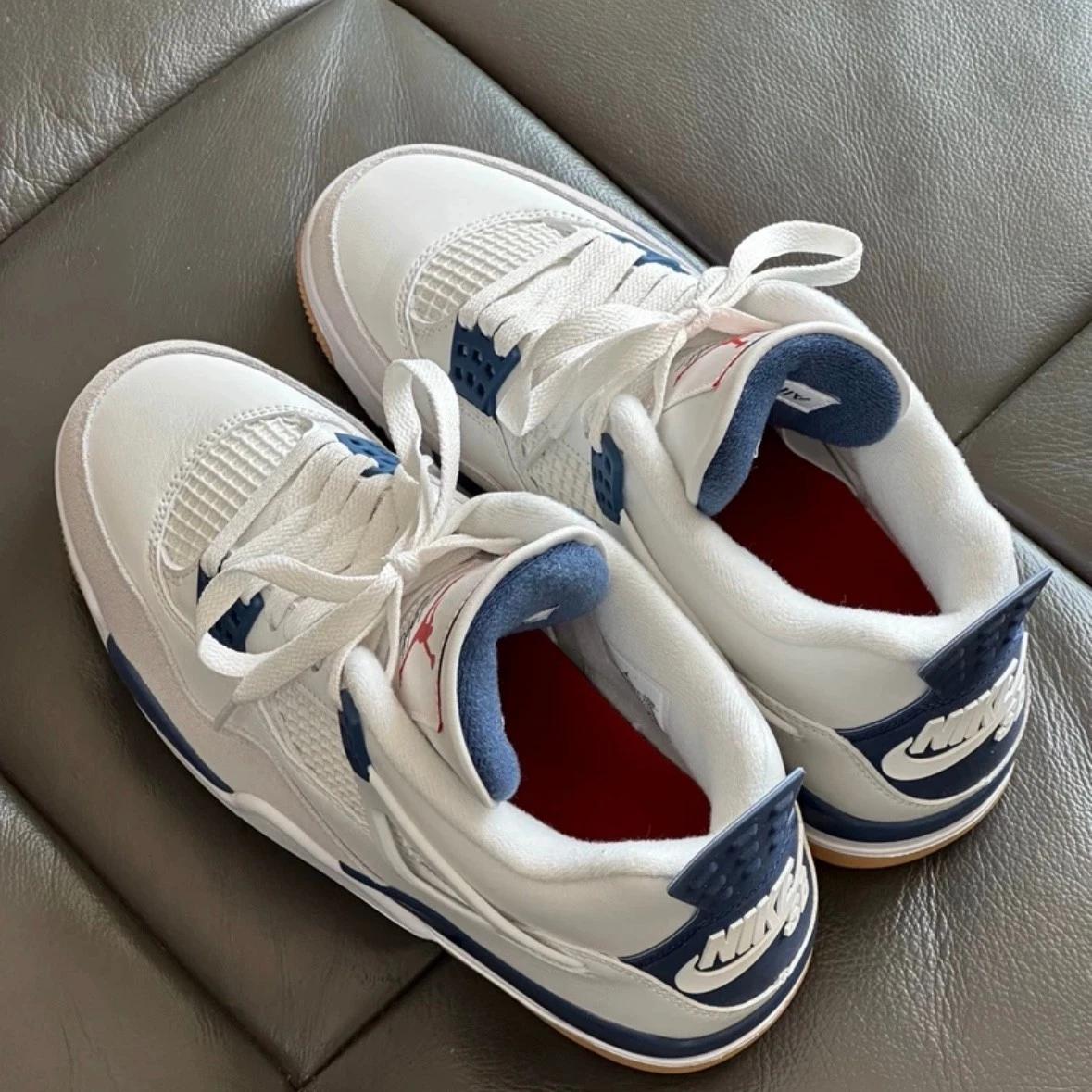 Nike SB x Jordan Air Jordan 4 "Navy" Textile & Synthetic Leather Mid-Top Retro Basketball Shoes Unisex White & Blue All Seasons Lightweight Comfortable Versatile