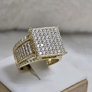 # 0015 Anillo cuadrado adiamantado oro laminado 14k Alta calidad