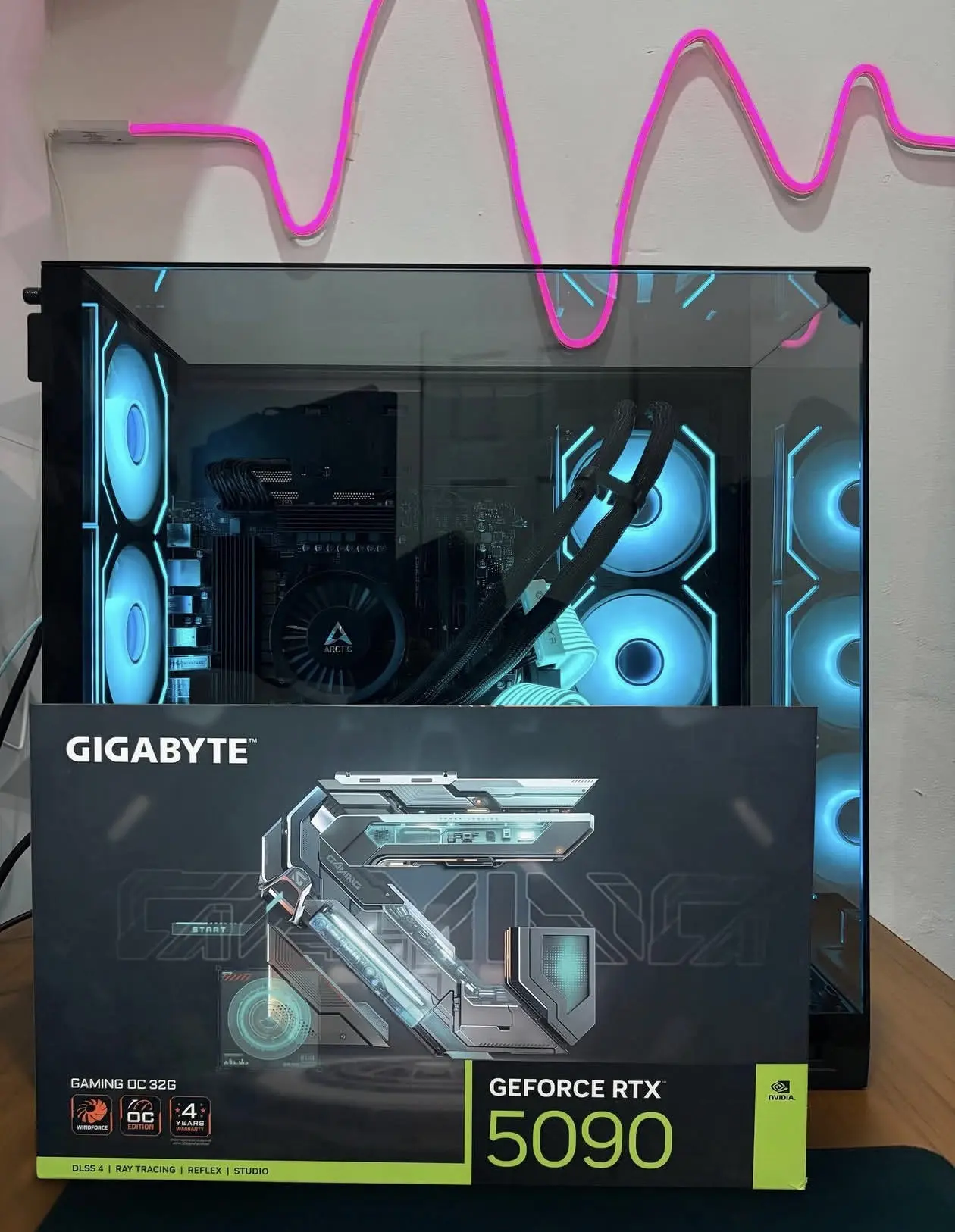 Ryzen 9 9800X3D + RTX 5090 Gaming PC