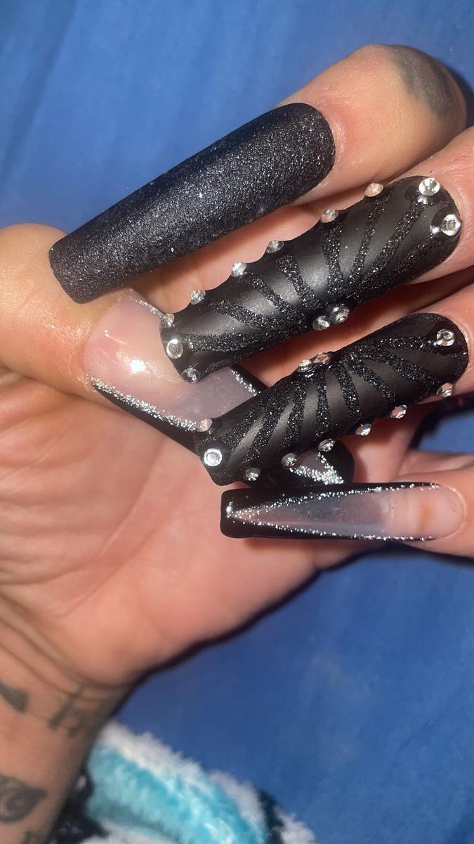 Item: H79, Nail Bed: M