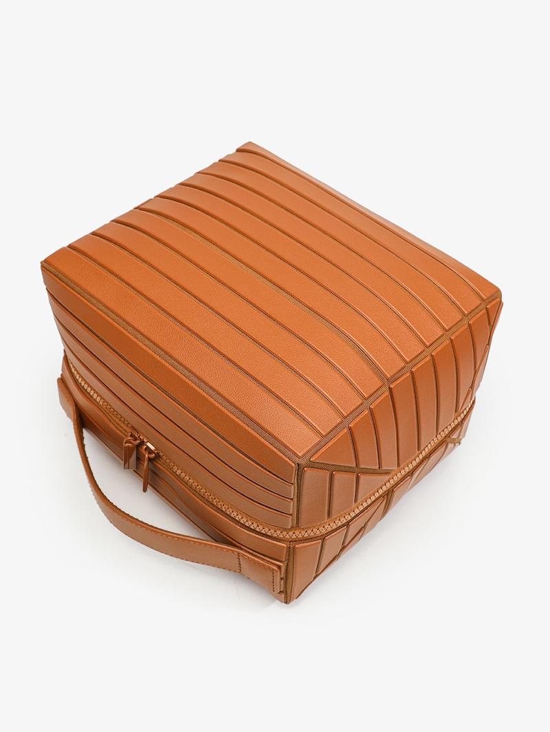 Foldable Waterproof Makeup Bag with Compartments Large Capacity Travel Storage Easy to Carry Durable Fashion Style Zipper Closure Lightweight Organiser Compact & Spacious