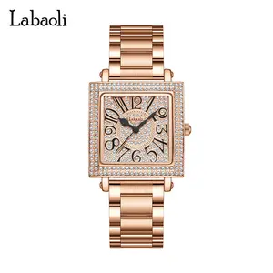 Ladies' elegant watch featuring a sleek square design, robust steel bracelet, 30-metre water resistance, clear hour markers and a versatile style.