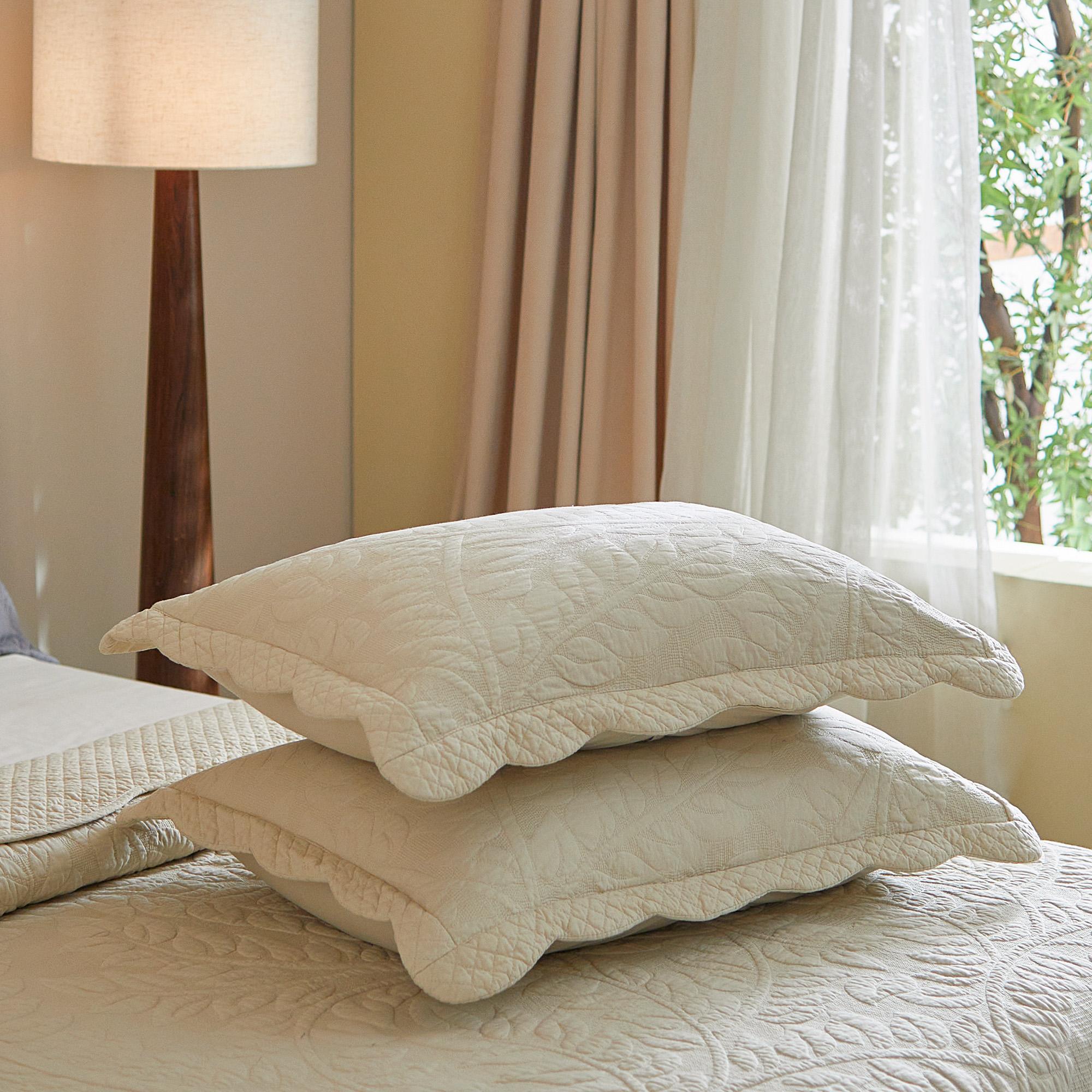 Oversized Quilt Bedspread Set 3-Piece, 100% Cotton Embroidered Queen King Size, Soft Breathable All-Season Comforter Cover, Leaf Design Bedspread