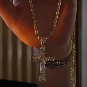 Gold plated cross with nugget details 24’ inch rope chain