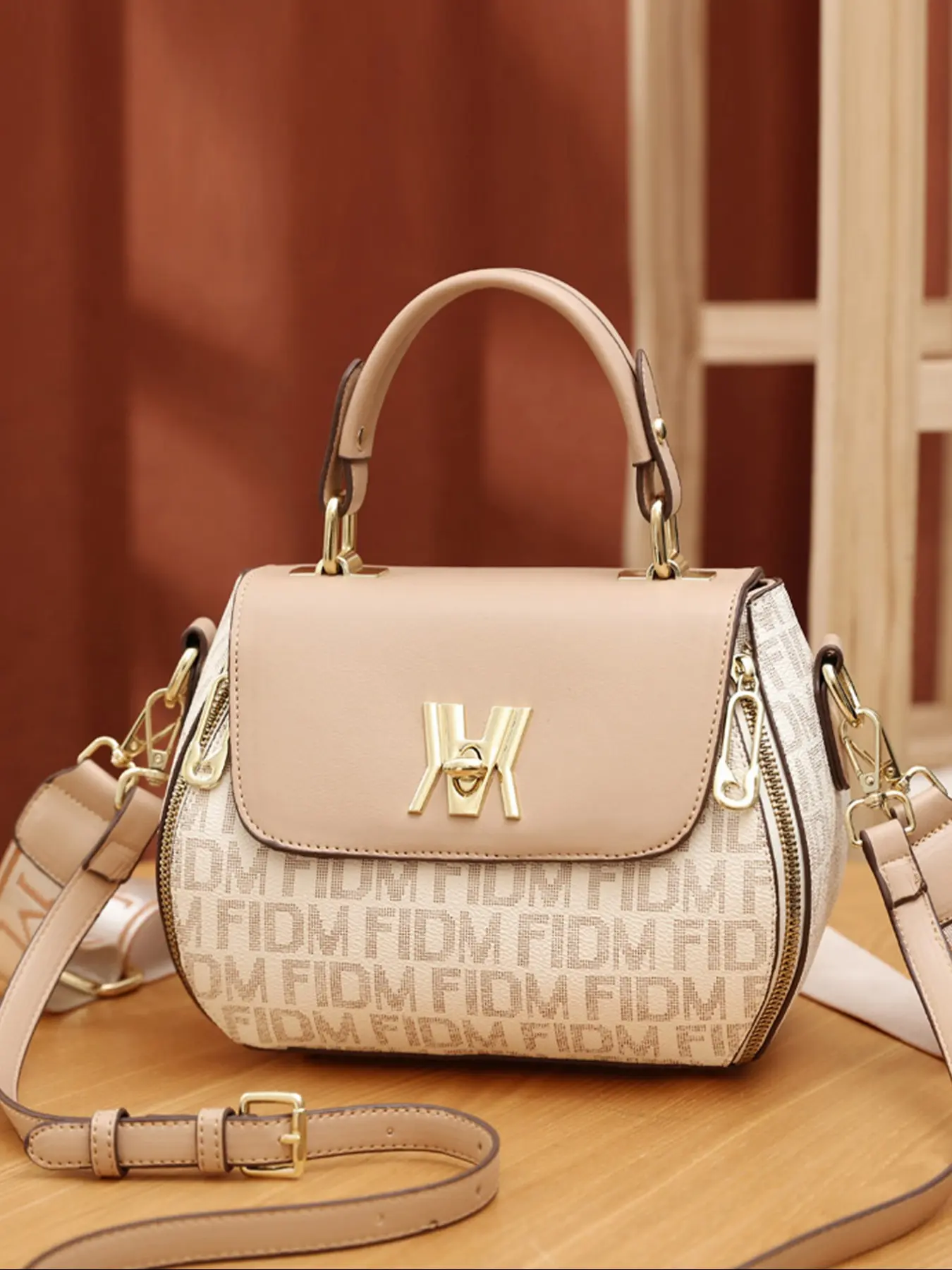 Women's Apple Bag Elegant Simple Trendy Handbag, fashionable bags, Versatile Four-Season Shoulder Bag, fashion purses, with Adjustable Crossbody Shoulder, Stylish Casual Crossbody Purse