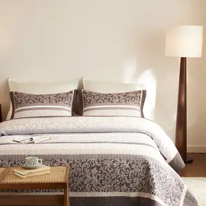 3Pcs Traditional Floral Cotton Quilt Bedspread Set Classic Cottage Style