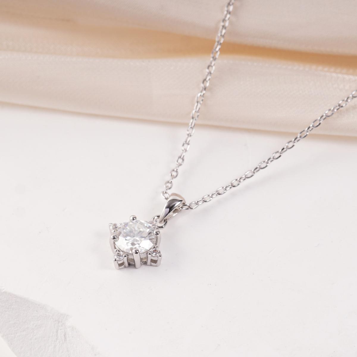 Moissanite 1ct Starburst Halo Pendant Necklace Valentine's Day Wedding Engagement Anniversary Romantic Elegant Gift Daily Wear